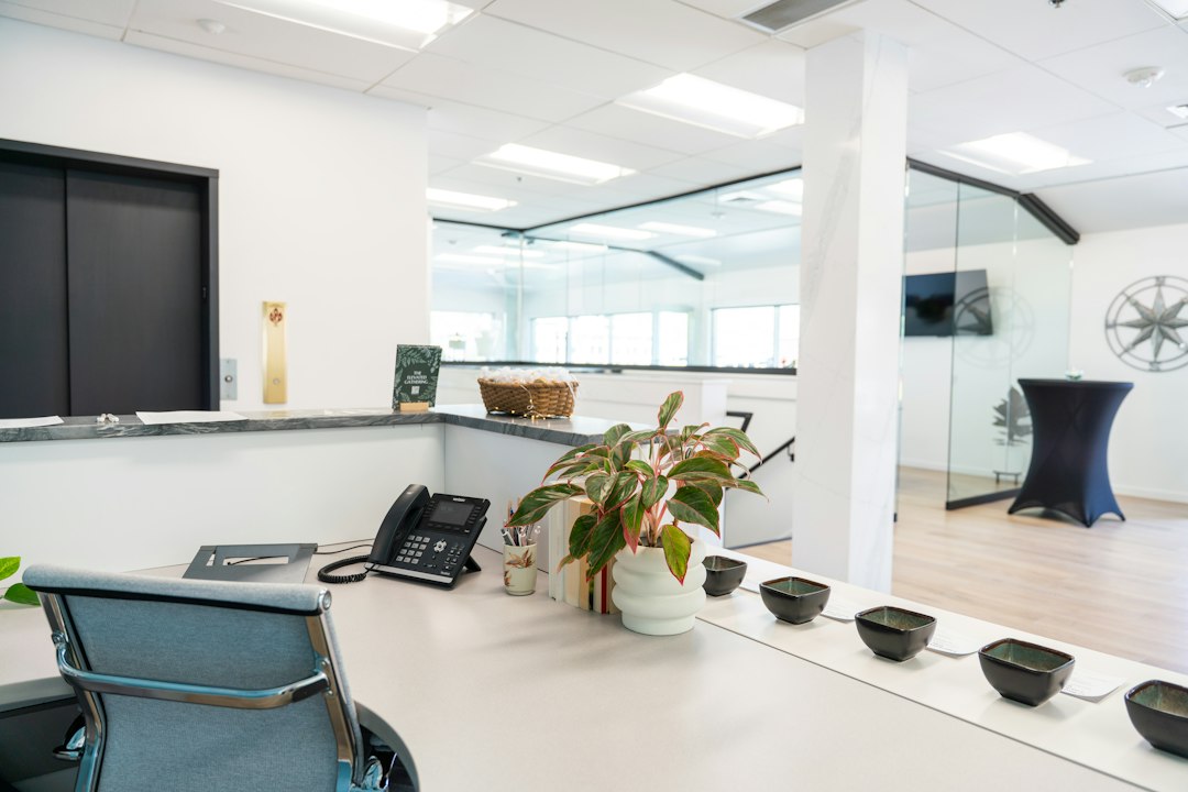 Moderne kantooromgeving als sfeerbeeld